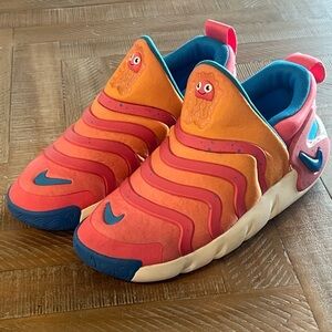 Nike Air Dynamo Go Low Sea Coral Orange Kids Size 2.5Y, Preowned DX6672-800, GUC